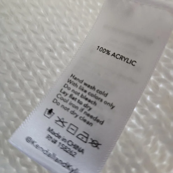 Kendall & Kylie White Knit Crop Top - Picture 4 of 4